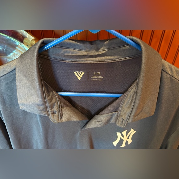 NWT New York Yankee men’s MLB polo. Sharp Navy Blue‎ with logo. Large. - Picture 5 of 8